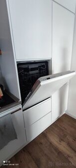 Vstavaná umývačka riadu Whirlpool