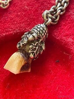 starý strieborný polovnicky prívesok +retiazka