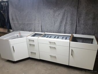 Kuchynska Linka Biela