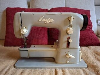 Sijaci stroj Lada luxe 132-3