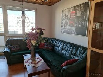 Realitný kancelária REALADR s.r.o. - 1