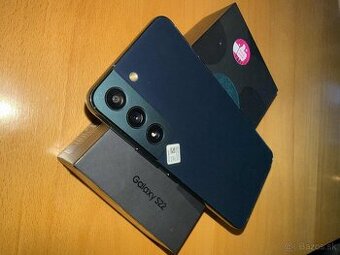 Predám Samsung Galaxy S22,  8GB RAM/128GB