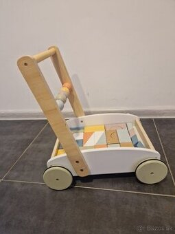 Drevený vozík