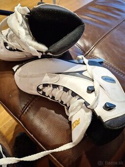 Damske (dievcenske) korcule