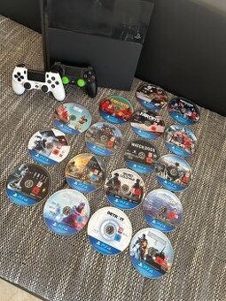 PlayStation 4 (PS4) + 2x ovládace + 17 hier