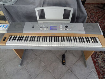 Digitálne piano, klavír YAMAHA DGX-620