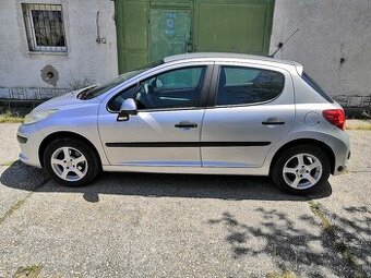 Peugeot 207 1. 4 benzín, LPG