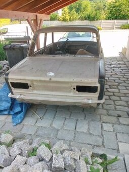 Predám Lada 2103