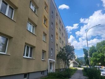 3-izbový byt s balkónom - Fončorda.