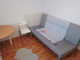 ČSL. PARAŠUTISTOV pri OC SLIMÁK a bl. POLUS/ VIVO