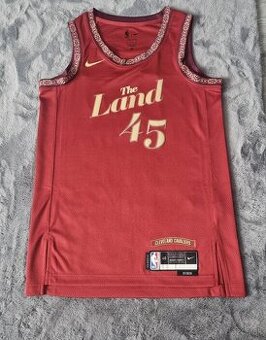 Donovan Mitchell dres