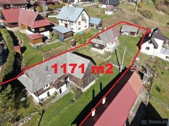 Dve tradičné Liptovské drevenice za sebou – Malé Borové