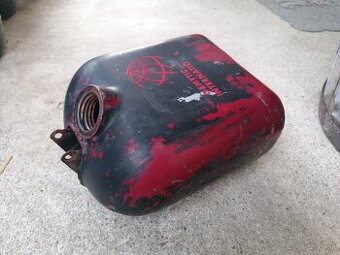 Predám nádrž na Jawa 555, 550