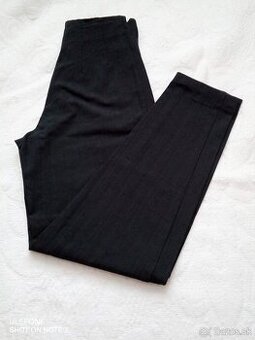 Čierne strecove úzke nohavice S