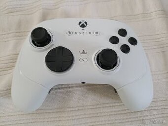 Ovládač Razer Wolverine V3 Tournament Edition