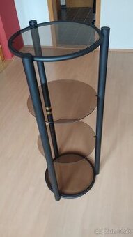 Predám štýlový stojan, poličku, s dymenným sklom