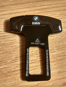 pracky bezpečnostných pásov s BMW logom