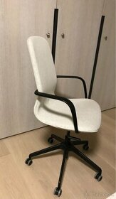 Otočná stolička LÅNGFJÄLL