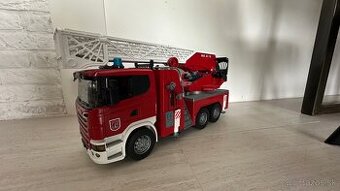 Bruder požiarne auto Scania