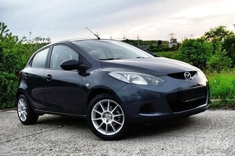 Mazda dvojka 1.3 16v benzin, velmi pekna