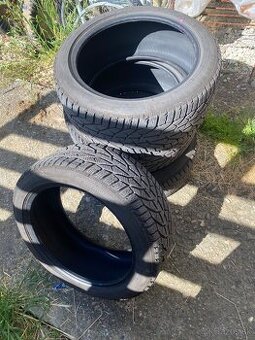 Predám zimné 225/45 r17 94H