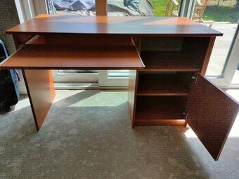 Stôl k PC