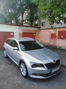 Predám Škodu Superb combi 2.0 TDI Style