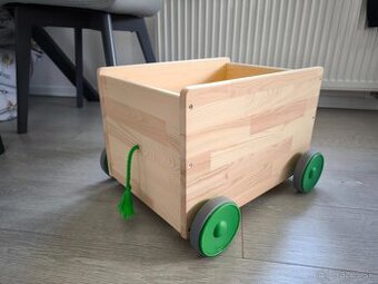 IKEA FLISAT drevený vozík na kolieskach