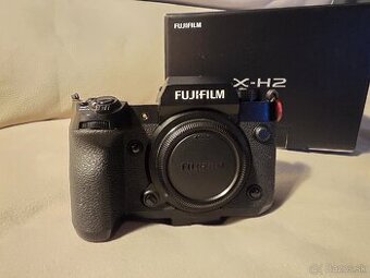 Predám Fujifilm X-H2 + objektívy a príslušenstvo (set)