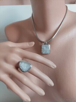 strieborný set s drúzou krištálu/Ŕezervovaný