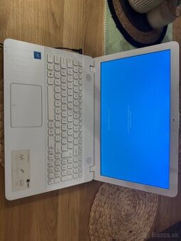 Asus VivoBook Max