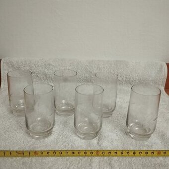 ZADARMO - poháre cca 1 dl 6 ks