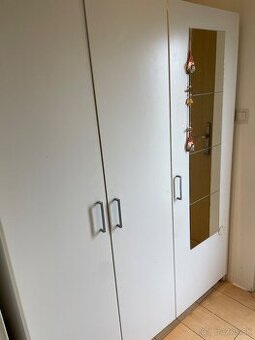 Skrine IKEA Donbas biele