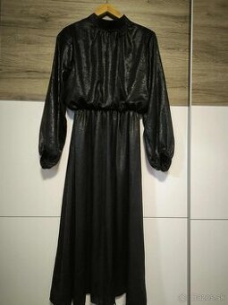 Dámske šaty čierne M