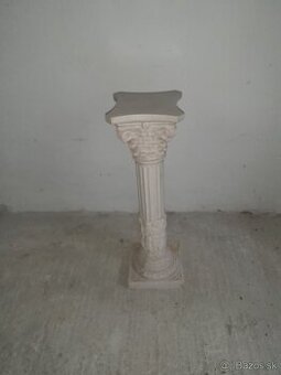 Stojan na kvety - antický stĺp