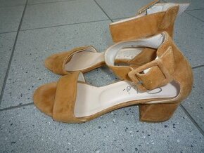 Krásne dámske kožené sandále MADE IN ITALY -veľ. 39