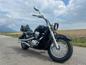 SUZUKI INTRUDER 800