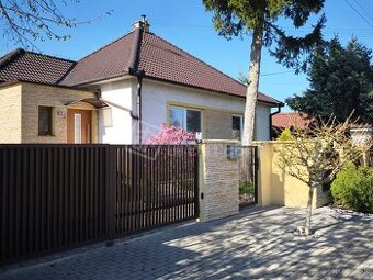 Rodinný dom s garážou, kompletne zrekonštruovaný, ve…