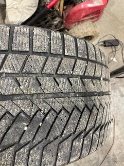 Zimne pneu continental 315/40R21 V XL