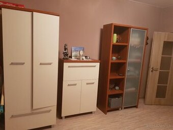Predam Obývacie steny