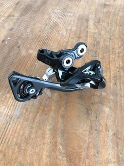 Prehadzovačka Shimano XT M781