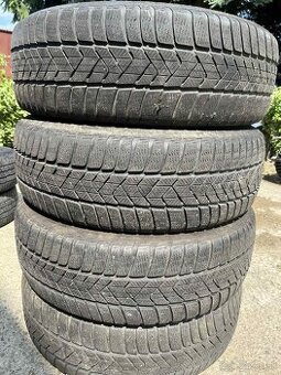 Predám 225/60 r18 zimné