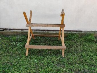 Predám túto stabilnú, nepoškodenú kozu na rezanie dreva. Ší