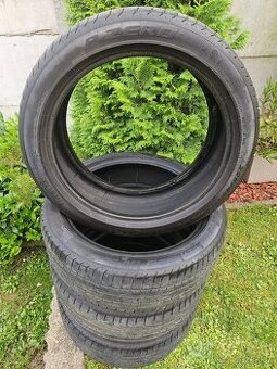 Pirelli P Zero, 225/45 R19