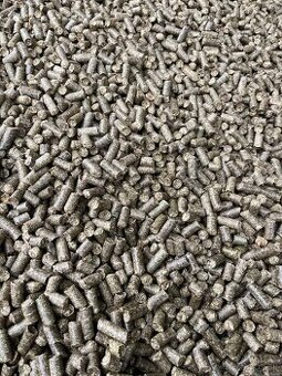 Lucerkové granule / Senné granule
