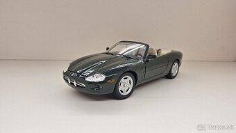 1:18 JAGUAR XK8