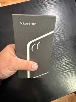 Samsung Galaxy Z Flip7 256GB JetBlack