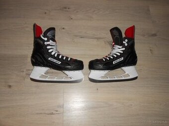 Predam par krat pouzite lad,korcule BAUER VAPOR ELITE