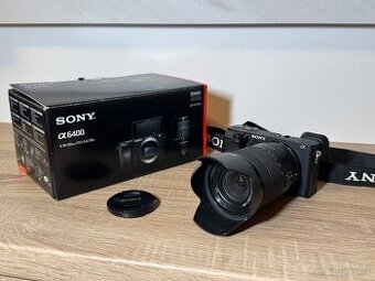 Predám Sony A6400 s objektívom 18-135mm