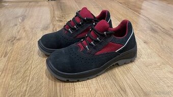 Pracovná obuv veľ. 39 triedy S2 s oceľovou špičkou